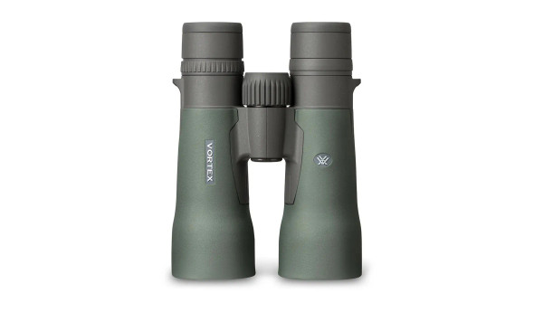 Extreme terrain and unimaginable conditions test your mettle—and your optics. Razor HD binoculars are a step up and out from other binoculars in their class. Lightweight, bright and strong, these binoculars feature a best-in-class HD optical system that delivers the sharpest images possible.