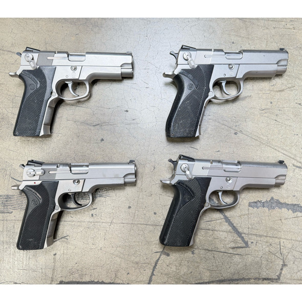 Smith & Wesson 4006 .40 S&W Pistol w/ 4 Mags, Police Trade