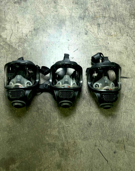 Scott Safety M95 Gas Mask, Never Issued, Police Trade