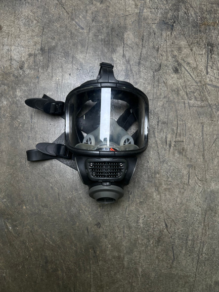 Scott Safety M95 Gas Mask, Never Issued, Police Trade