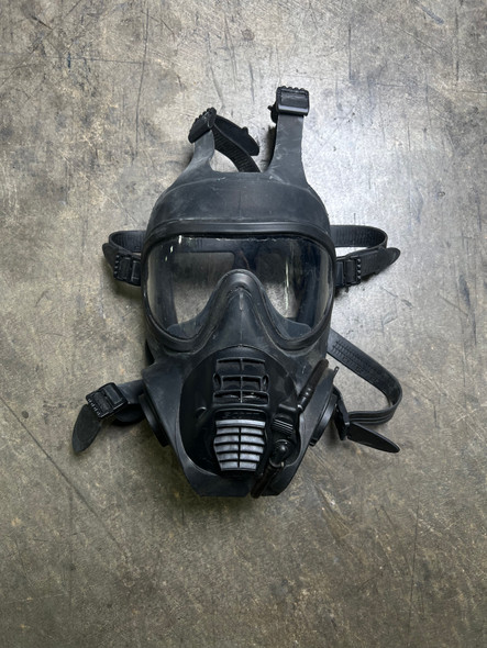 Scott Safety M95 Gas Mask, Never Issued, Police Trade