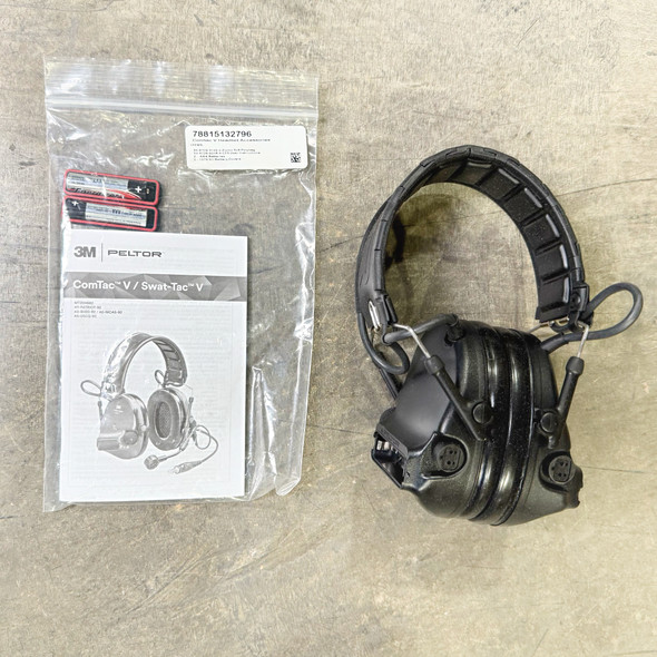 3M Peltor ComTac V Tactical Electronic Hearing Protector Black Foldable, New/Old Stock