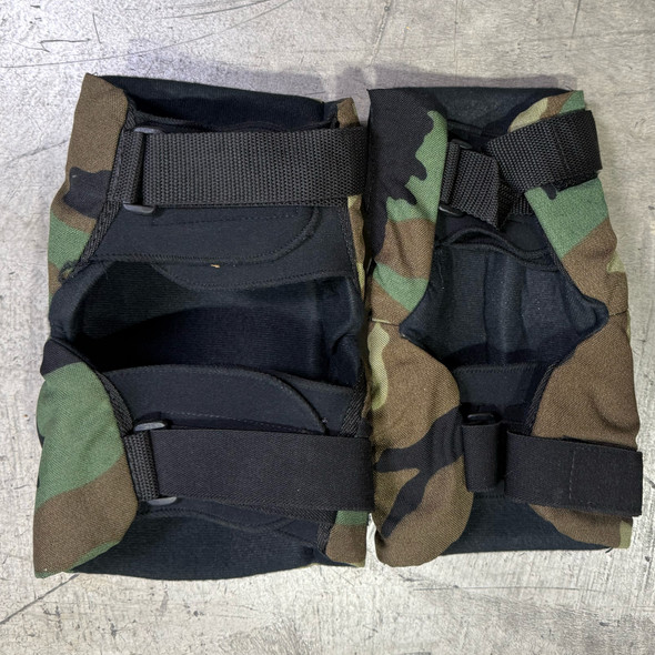 BPE-USA Bijan's U.S. Military Army Style Tactical Knee Pads – Woodland BDU Camo, Hard HDPE Cap, Police Trade