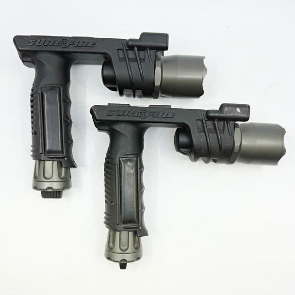 SureFire M900A Millennium Vertical Foregrip WeaponLight, w/ ARMS Lever Mount, Police Trade