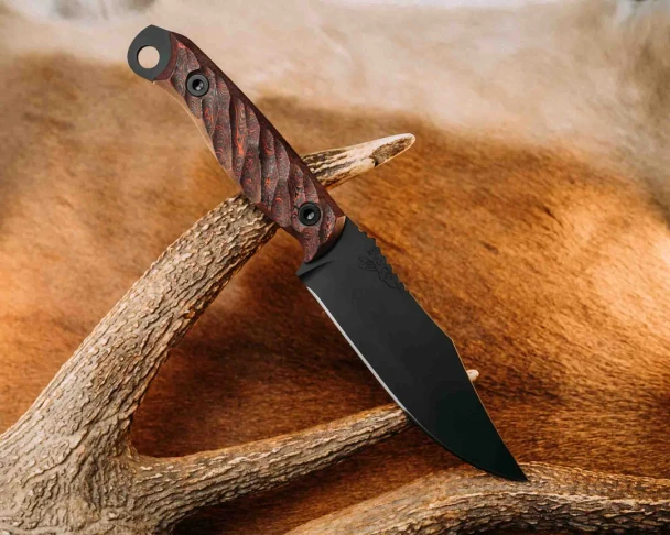 Half Face Blades Crow Scout Lava Flow Carbon Armor Black Cerakote Allen Bolts Textured Grip Knife