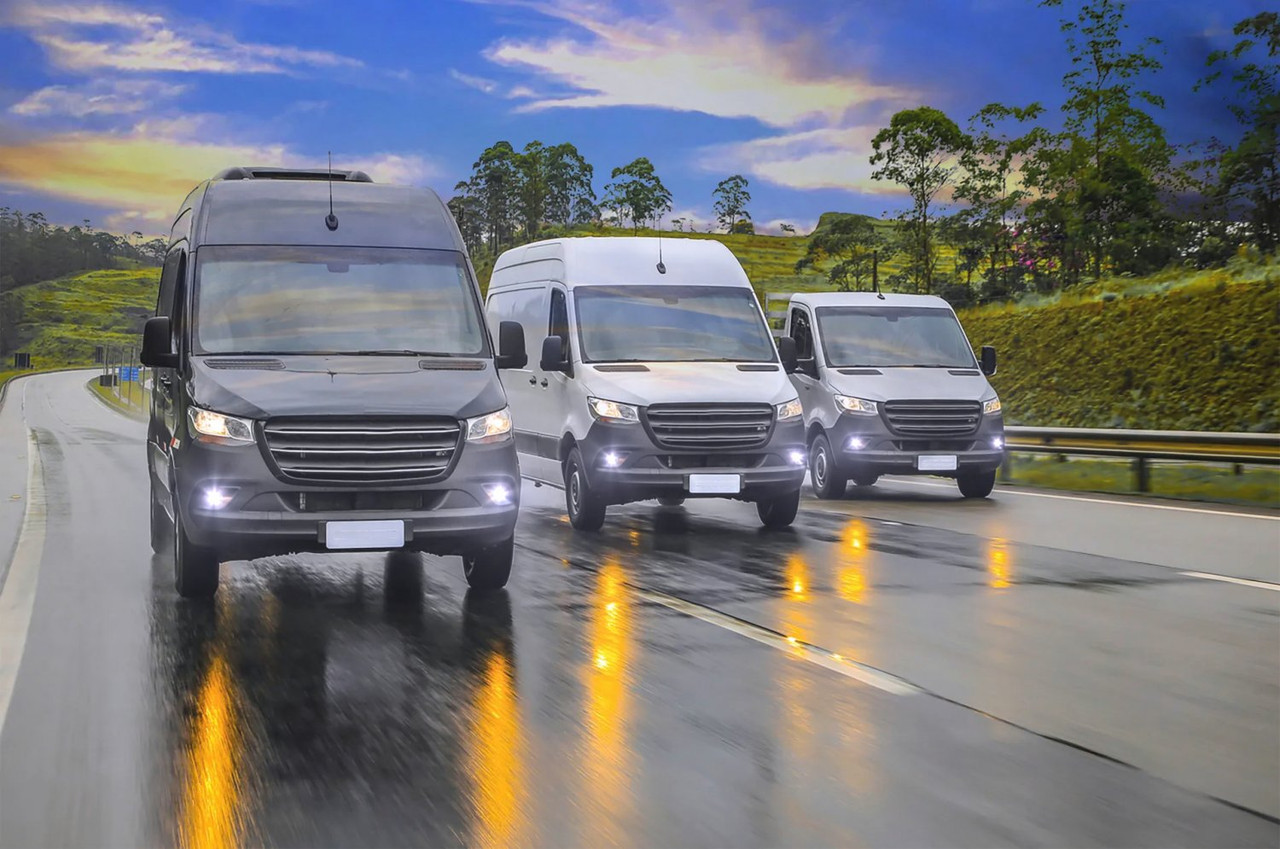 BlingLights LED Halo Fog Lamps for 2019+ Mercedes Freightliner Sprinter VS30