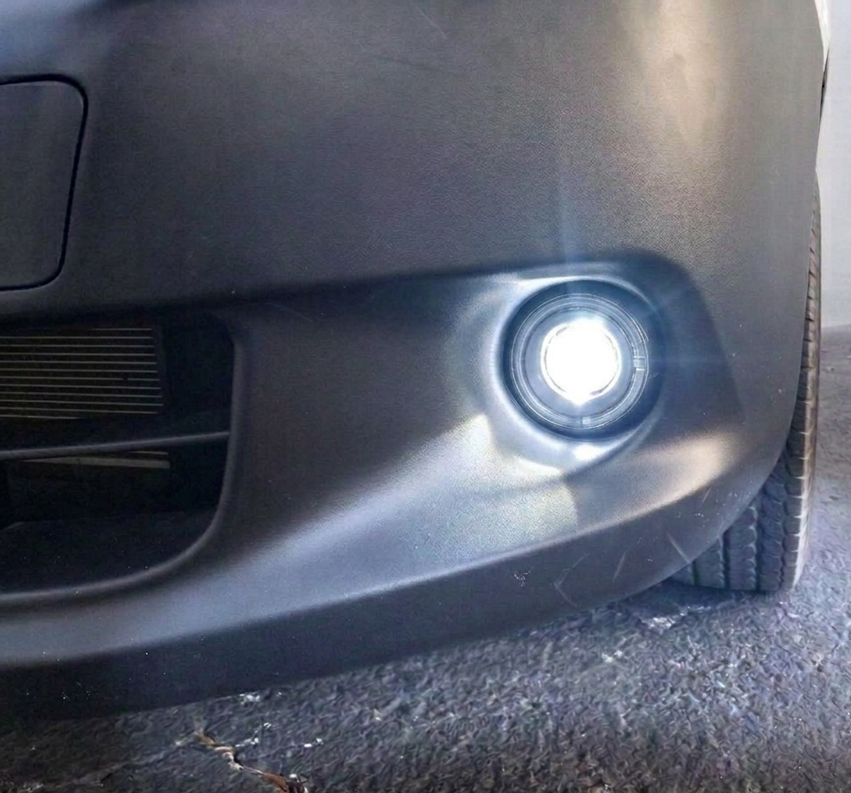 BlingLights White LED Halo Fog Lamps Driving Light Pair Kit for 2013-2021 Nissan NV200