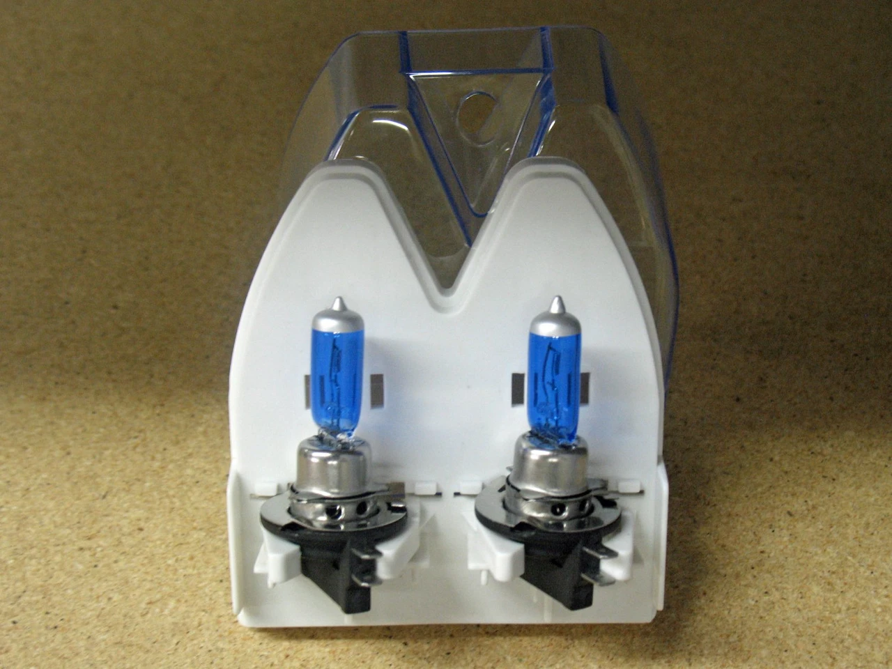 2009-2012 Hyundai Santa Fe Bright White Light Bulbs for Headlamps Headlights