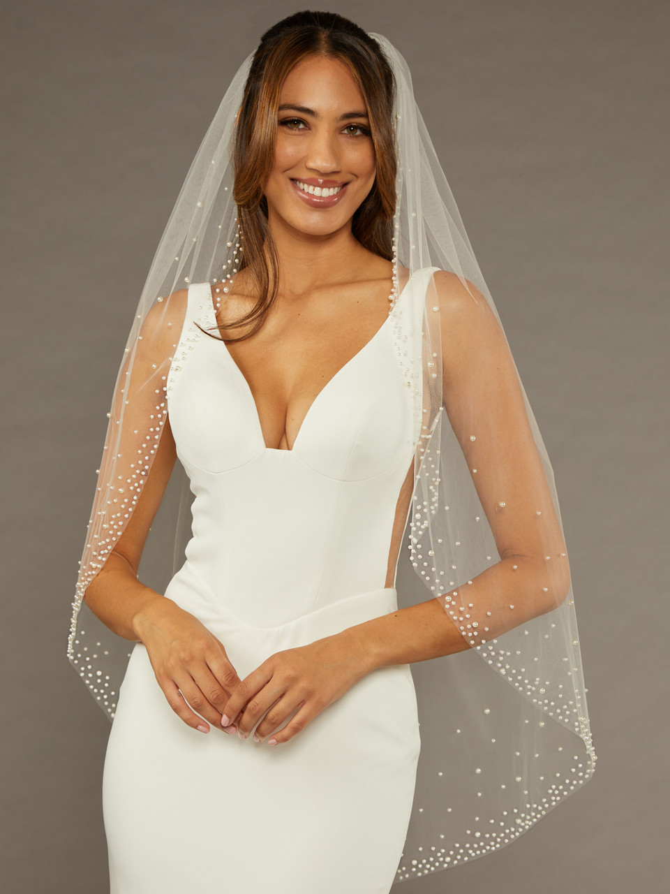 Bel Aire Bridal Veils V7600 - 1-Tier Cascading Knee Length with