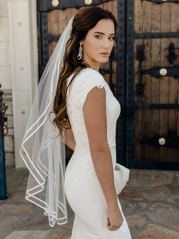 Single Tier Bridal Veil | V2088SF