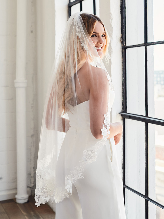 Single Tier Bridal Veil | V2397SF