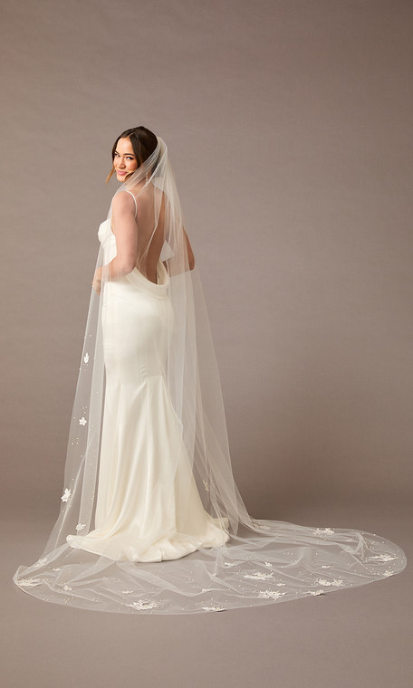 Cathedral Bridal Veil | V2593C