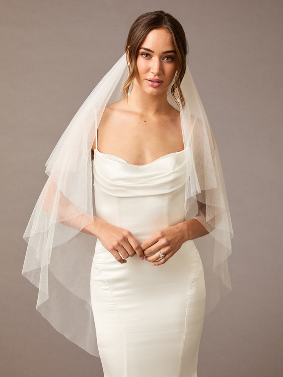 Two Layer Circle Cut Fingertip Bridal Veil | V2103F