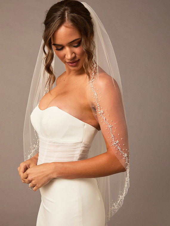 Single Fingertip Bridal Veil | V2676SF