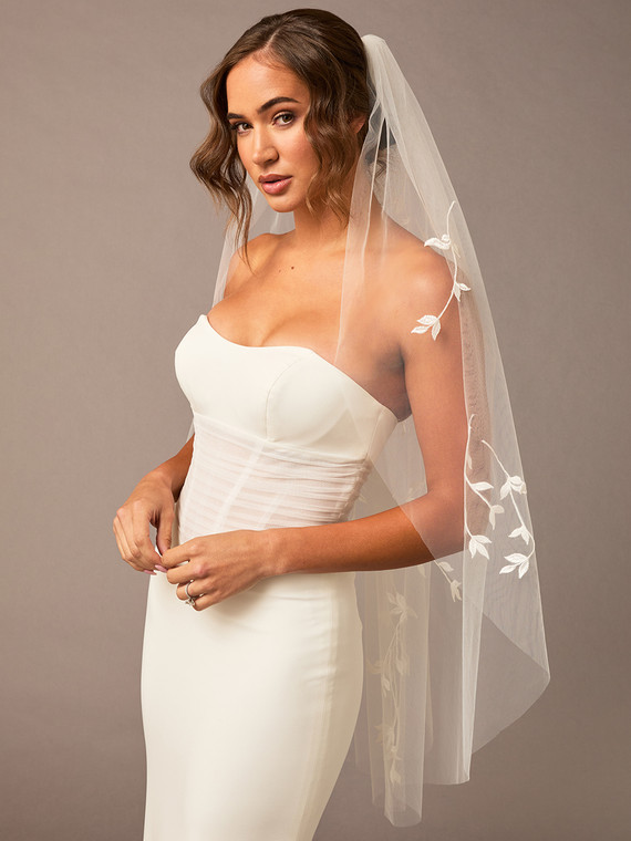 Single Fingertip Bridal Veil | V2680SF