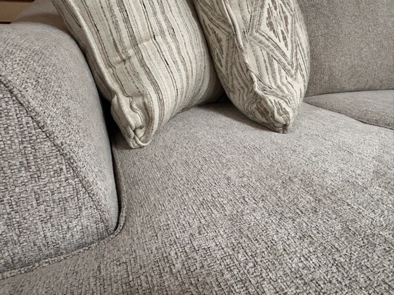 ソファ Fusion 9778 Sofa with Chaise Vibrant Oatmeal - Manteo Furniture