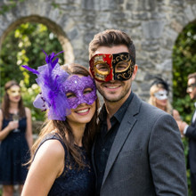 Red Black Phantom Venetian Musical Eye Mask & Purple Lace Feather Masquerade Couple Mask Set