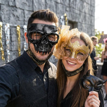 Elegant Gold Feather Lace Women and Skull Barbed Wire Men Masquerade Mask - Gold Black