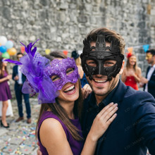 Roman Pegasus And Purple Feather Lace Couples Masquerade Mask Pair - Black Purple