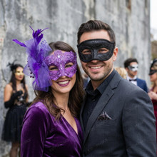 Elegant Venetian Filigree Lace Feather Men And Women Masquerade Eyes Mask - Black Purple