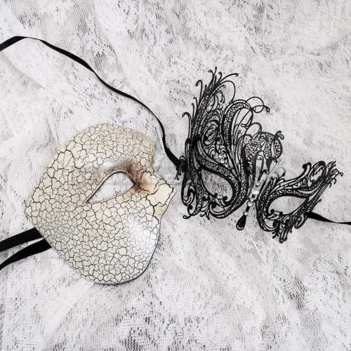 White Cracked Half Face Phantom and Black Silver Swan Mask for Couple