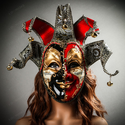 Jester mask in black velvet –