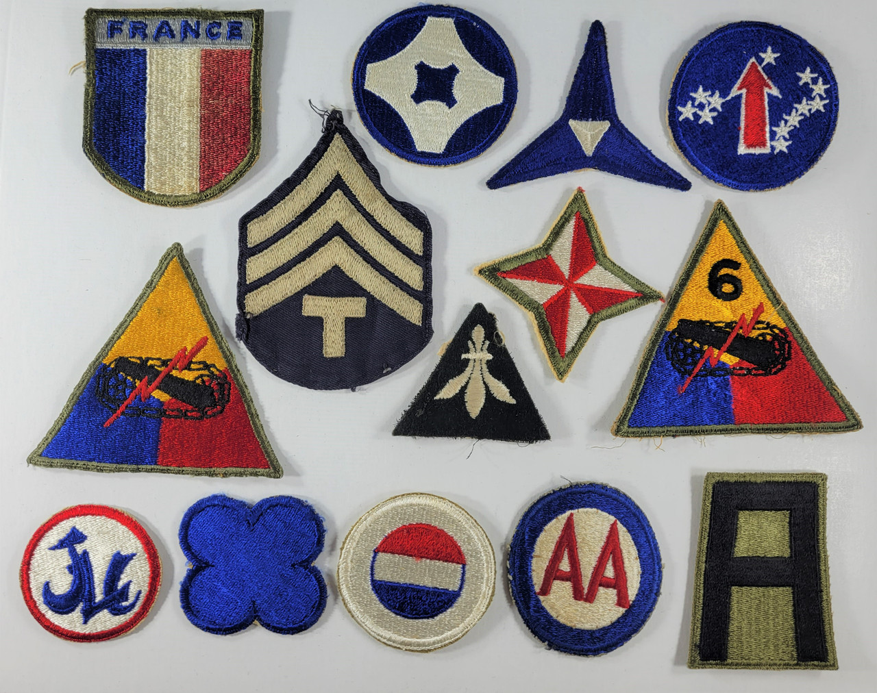 Can anyone help identify these Army patches from WW2 (I think)? :  r/Militariacollecting