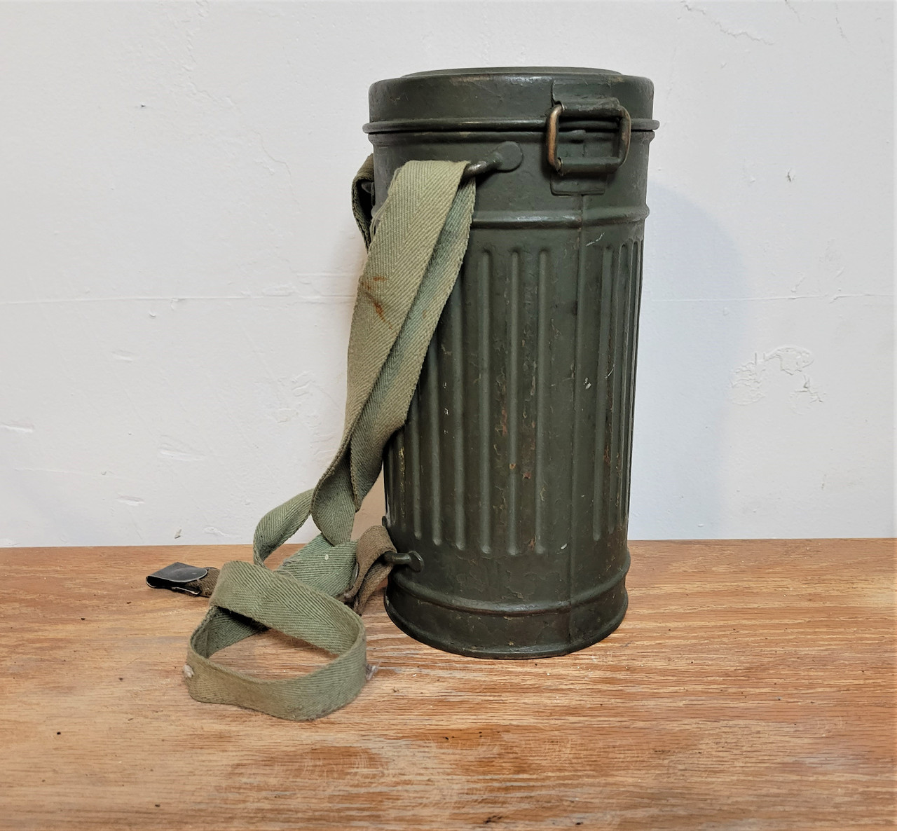 WW2 German Gas Mask Canister (1)