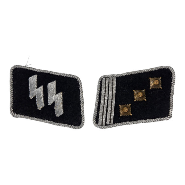 Repro SS-Hauptsturmführer Collar Tab Set