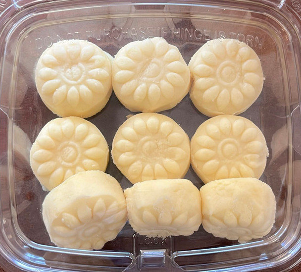 Mantra Fresh White Peda ( Per Lb)