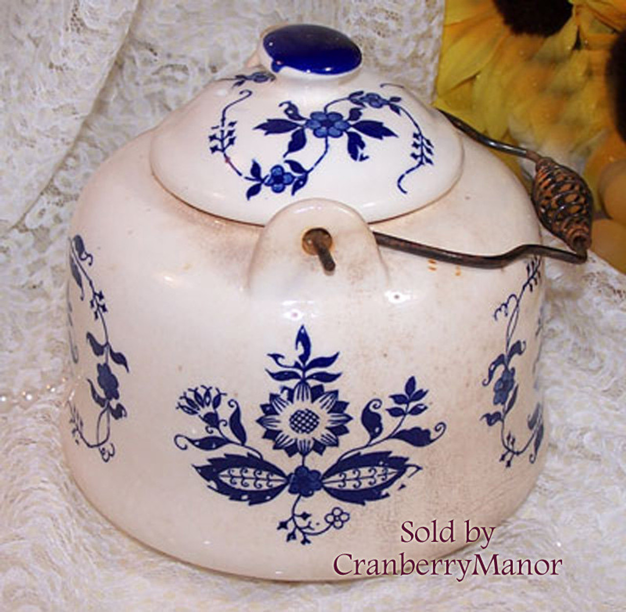 Blue and White Japanese Porcelain Teapot with Rattan Handle and Infuser –  AHX-Life