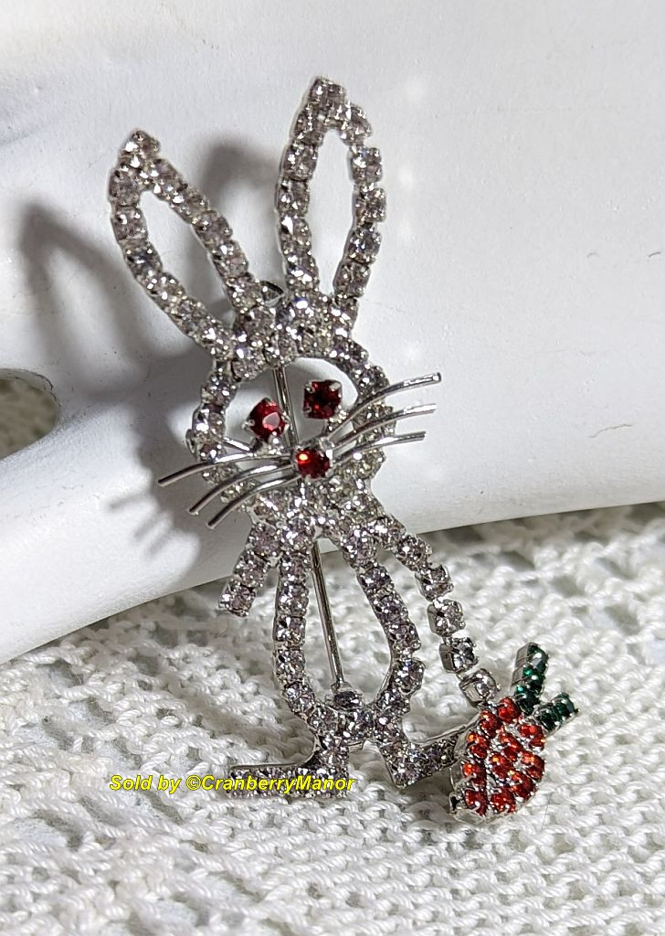Bunny Rabbit Dangle Carrot Brooch Vintage Rhinestone Fashion