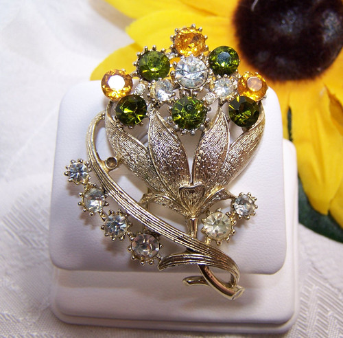 Coro Brooch Olivine Sun Fall Autumn Pin Vintage Designer Jewelry Gift