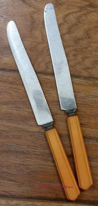 2 Peerless Stainless Steel Butterscotch Bakelite Carved Handle Knife, Vintage
