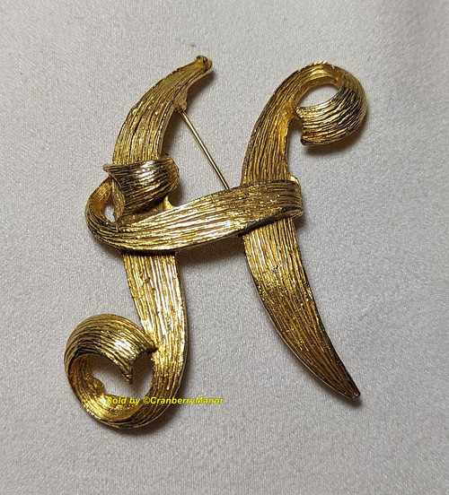 BSK H Brooch Spun Gold Monogram Pin Vintage Designer Jewelry
