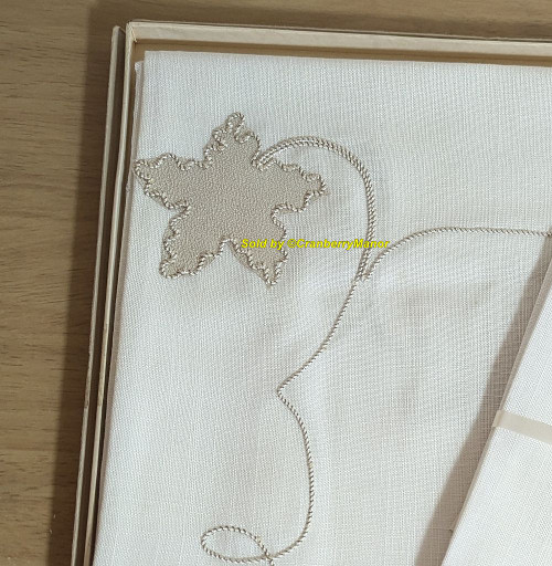 FB Fine Linens Embroider Applique Tablecloth Napkin Set Snowflake Star Table Cloth Cover Vintage Metal Thread Linen Gift Lot 5 NWT NOS FB Fine Linens Embroider Applique Tablecloth Napkin Set Snowflake Star Table Cloth Cover Vintage Metal Thread Linen Gift Lot 5 NWT NOS