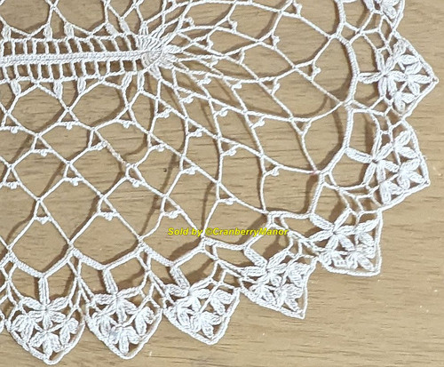 White Oblong Crochet Doily Oval Flower Linen Vintage Cloth Gift White Oblong Crochet Doily Oval Flower Linen Vintage Cloth Gift