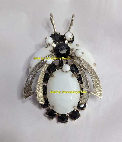 D&E Juliana Bug Brooch White Milk Glass Black Onyx Beetle Bee Fly Insect Metal Down Wing Vintage DeLizza Elster Designer Jewelry Gift