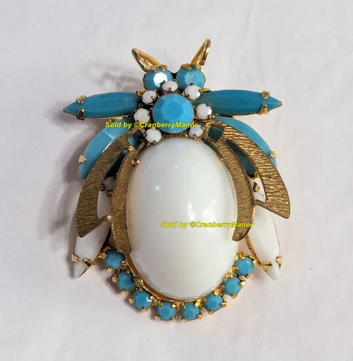 Juliana D&E Brooch Blue White Milk Glass Beetle Bug 3 Wing Vintage DeLizza Elster Designer Jewelry
