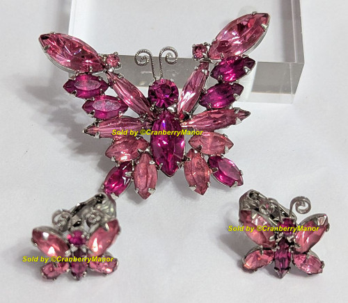 D&E Juliana Mini Butterfly Brooch Earrings Fuchsia Rose Pink Bug Insect Pin Vintage DeLizza Elster Designer Fashion Jewelry Gift