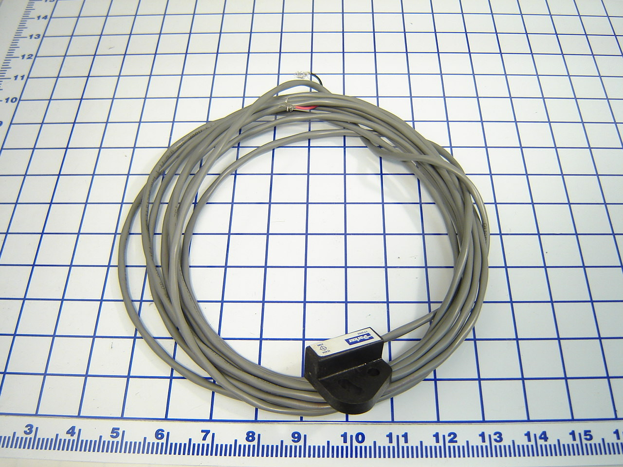 061-812: SWITCH, MAGNETIC REED