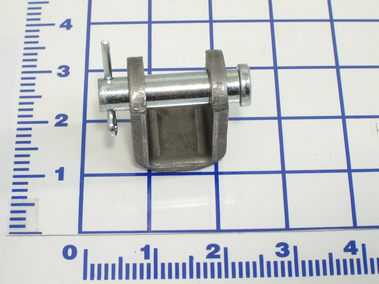 099-001: ANCHOR SHACKLE ( U CLEVIS )