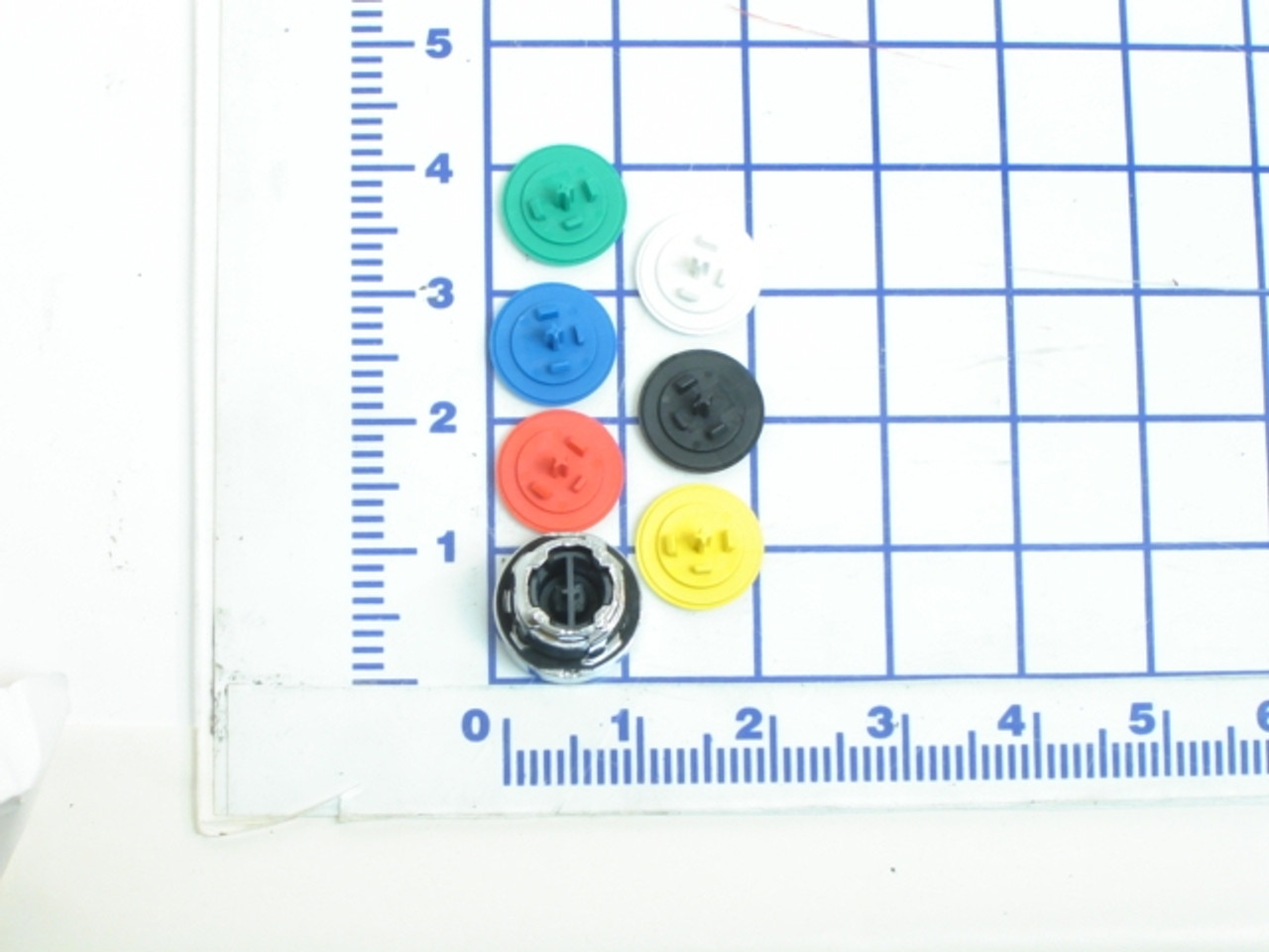 600-0506: PUSH BUTTON, UNIVERSAL,  INTERCHANGEABLE COLOR CAPS