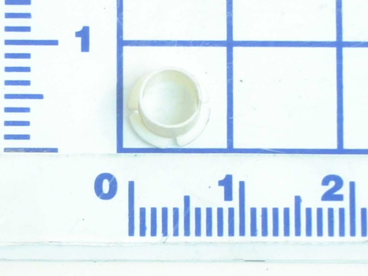 821-030: PLASTIC FLANGE BUSHING 1/2ID NYLINER