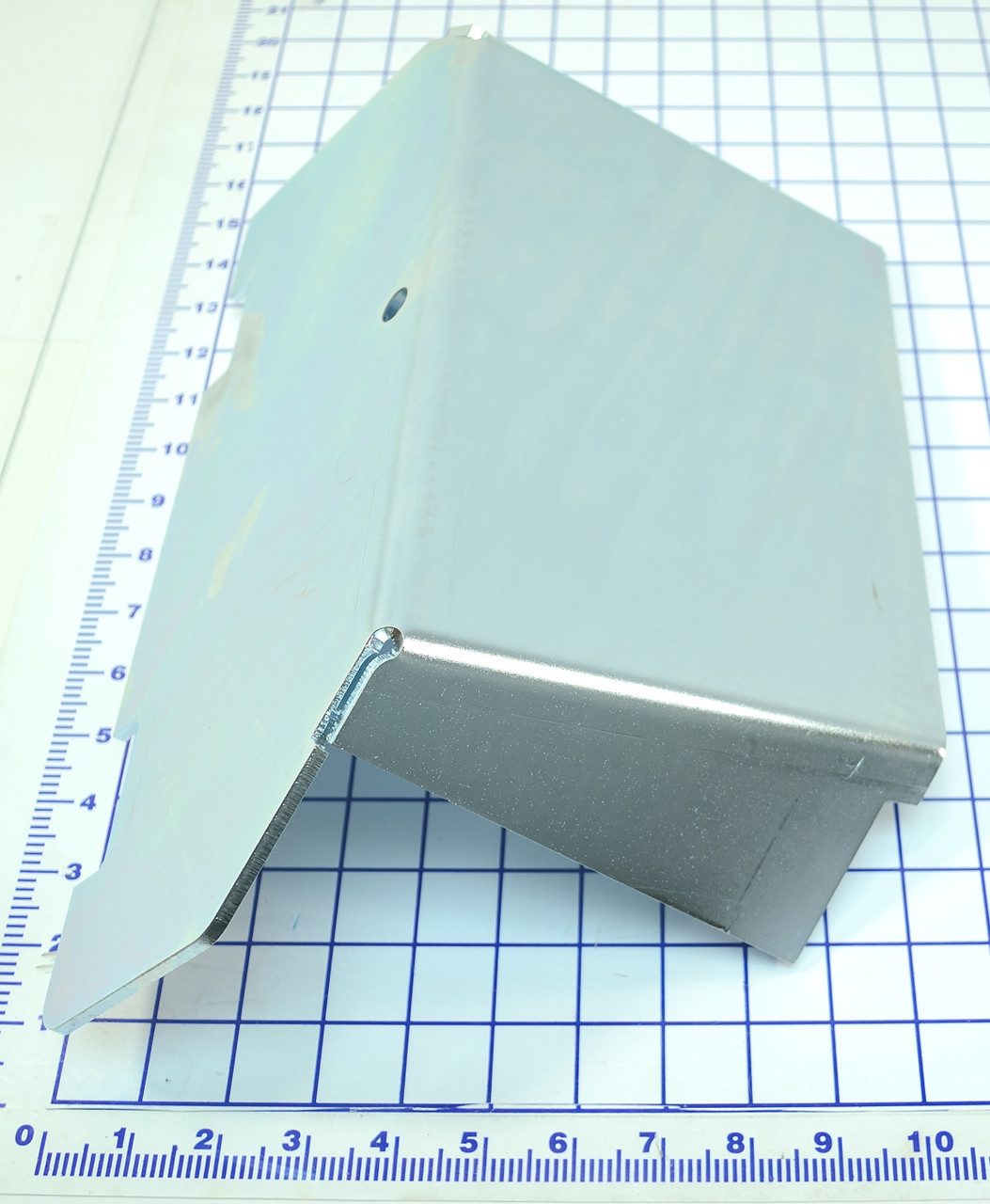 19213: MOTOR CHAIN COVER 9" CARRIAGE