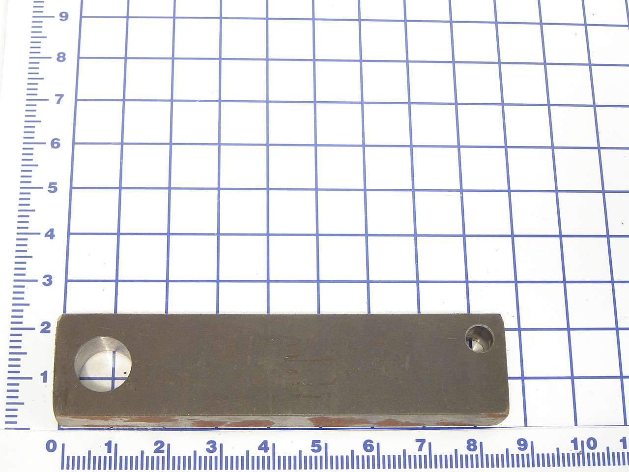 DLMF8017: LUG HRF 1X2X 8-1/2LGW/1 HOLE 1-1/161-HOLE 33/64