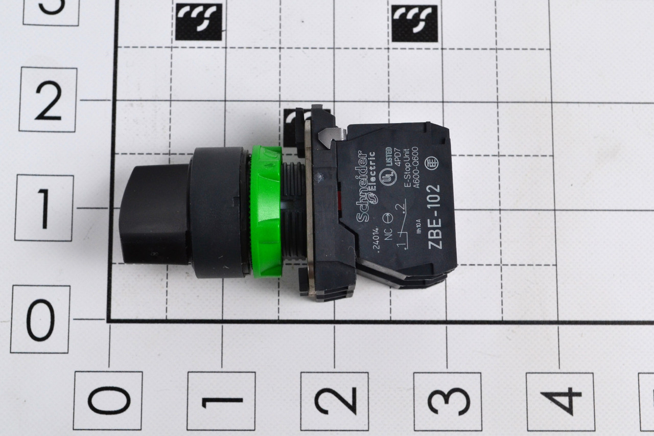 112-305: SELECTOR SWITCH ASSEMBLY INCLUDES SWITCH, BASE & 2 NC