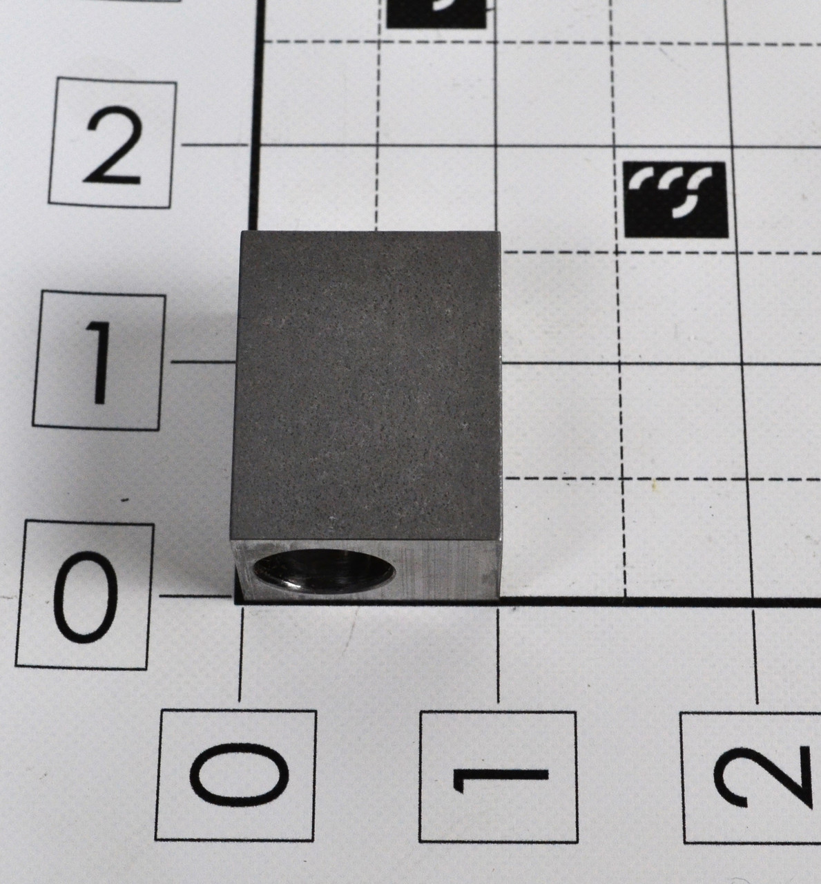 109198: LUG, GAS SPRING BASE END VB300M RESTRAINT