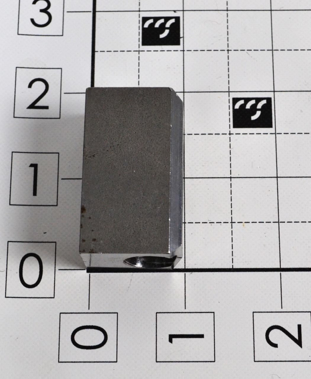 109199: LUG, GAS SPRING BARRIER END VB300M RESTRAINT