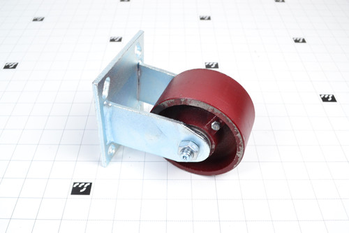 113-096: CAM ROLLER W/ MTG BRKT GREASE FITTING, HUB OF WHEEL